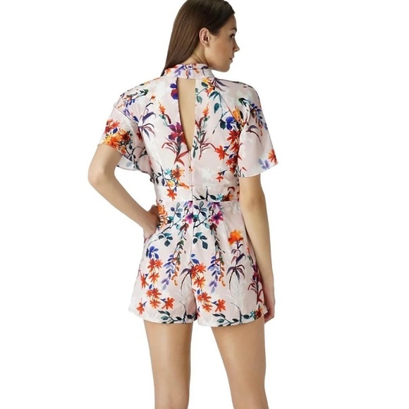 ADELYN RAE Vanessa Floral Woven Printed Romper Short Sleeve Pockets Sz S NEW - Picture 1 of 13